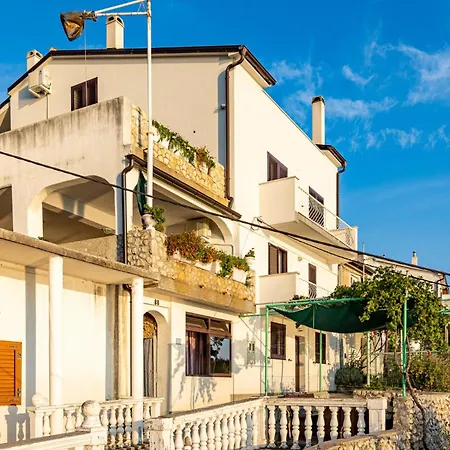 Apartment 2 Bedroom Stunning In Stara Baska