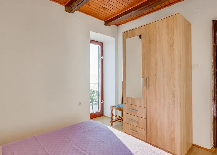 Apartment 2 Bedroom In Stara Baška