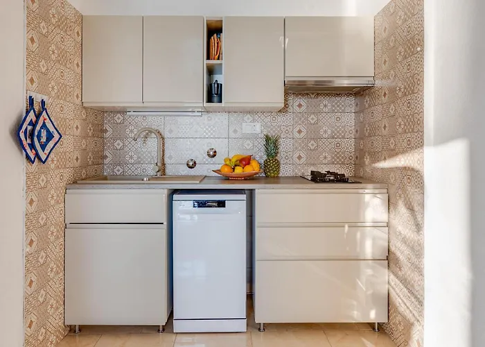 2 Bedroom In *