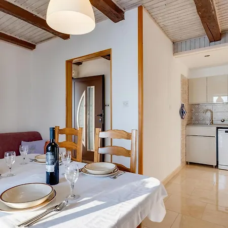 Apartment 2 Bedroom In