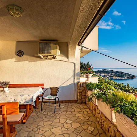 Apartment 2 Bedroom In *